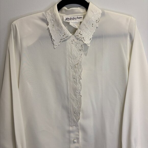 Vintage White Blouse with Embroidered Collar and Front Detail - Picture 2 of 15